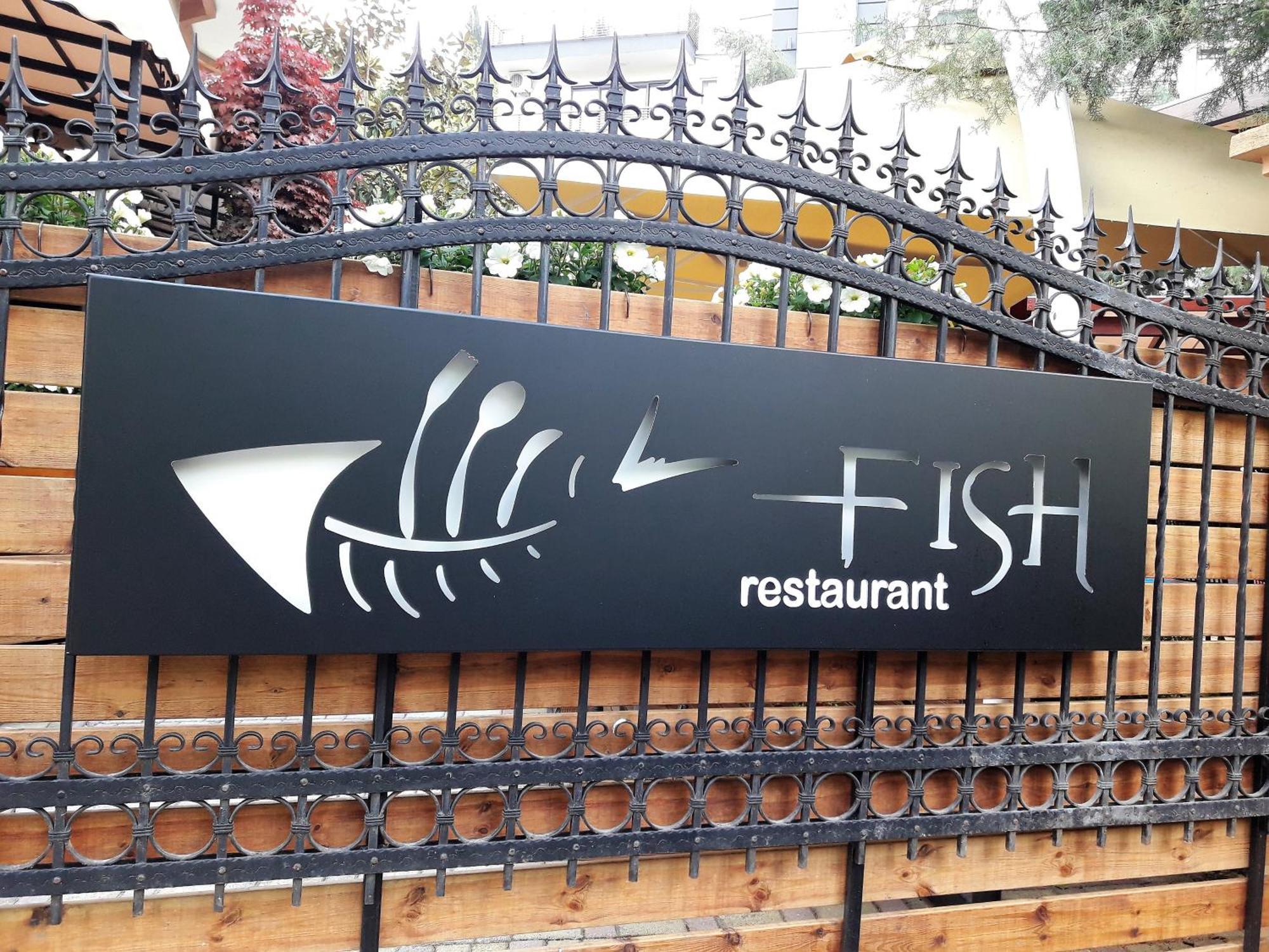 Hotel Aristocrat & Fish Restaurant Skopje Bagian luar foto